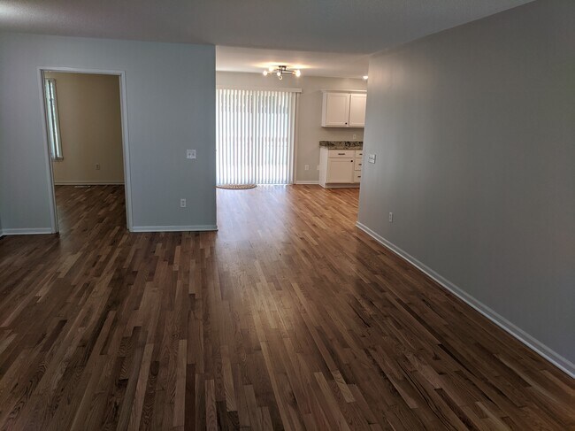 Large Open Living/Dining/Kitchen - 781 Ross Rd