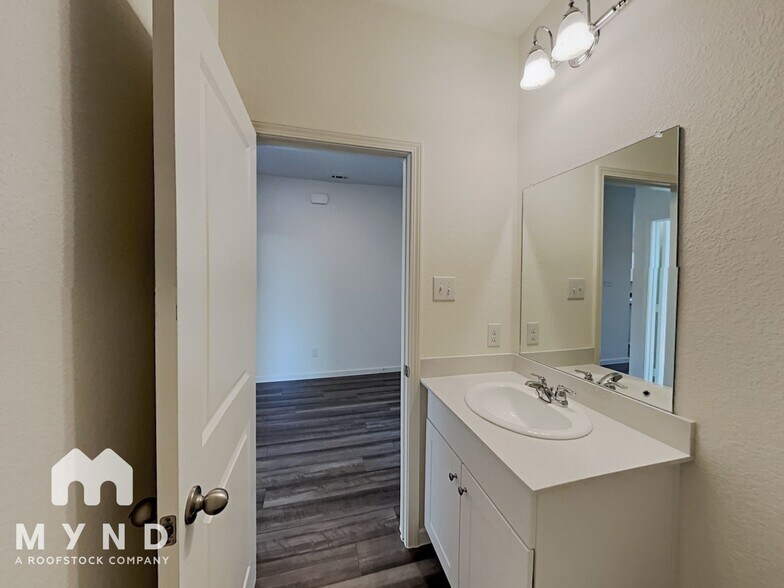 Building Photo - 720 Bois D'Arc Ln