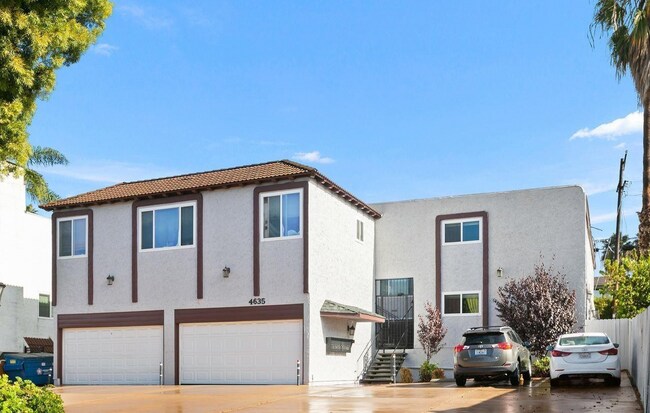 Building Photo - Large One Bedroom in University Heights wi...