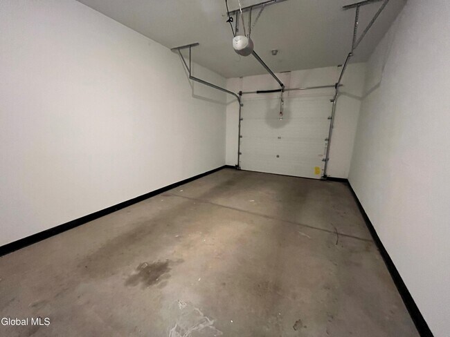 Building Photo - 60 Weibel Ave