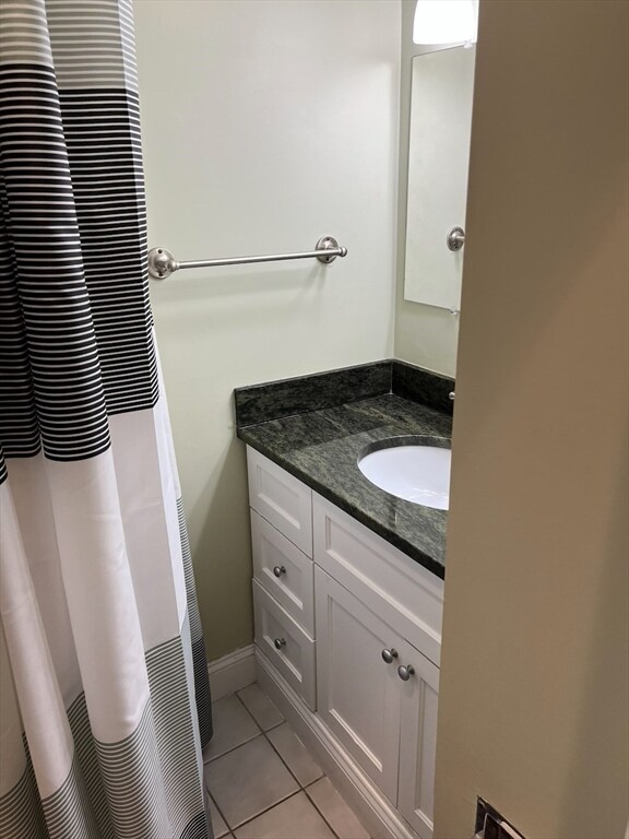 Building Photo - 11 Irving St