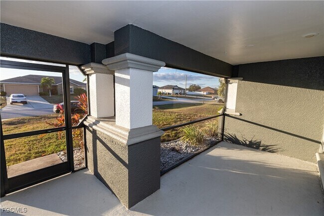 Building Photo - 3073 NW 4th Ave