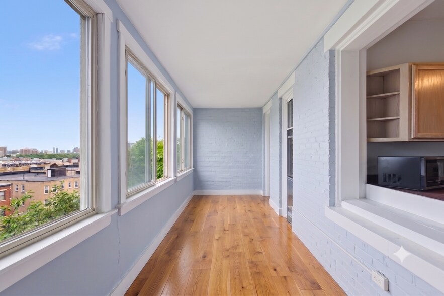 Building Photo - 12 Bellvista Rd