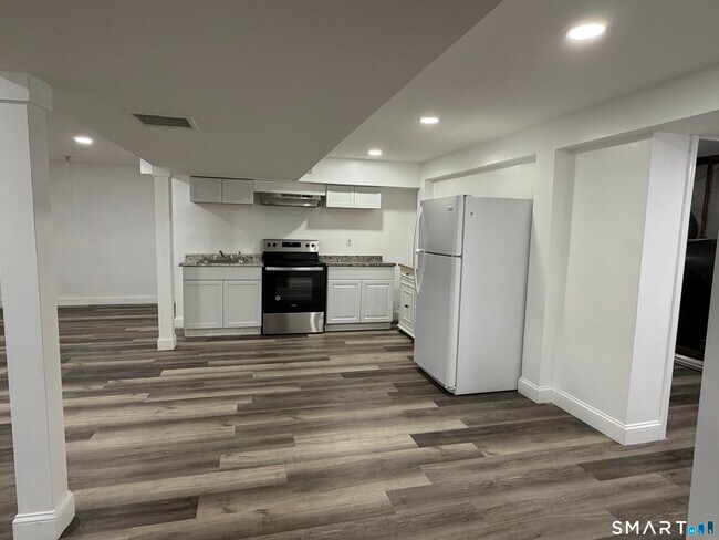 Building Photo - 96 Neill Dr