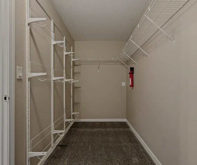 Building Photo - Camas 4 Bedroom Home with Central AC, Fireplace & Fenced Yard Near Downtown!