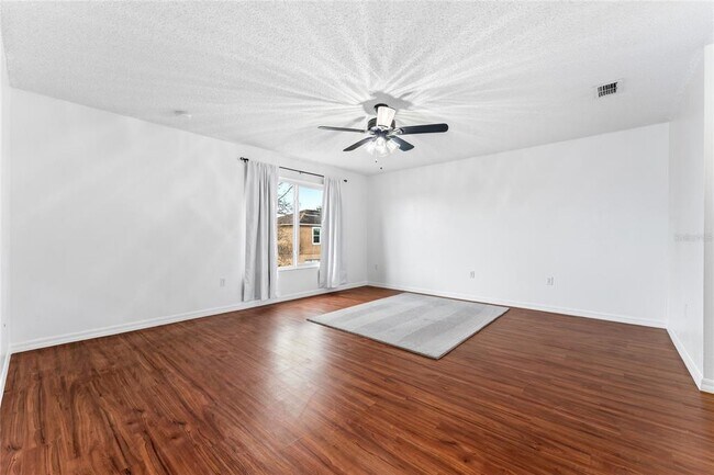 Building Photo - 637 Bittern Ct