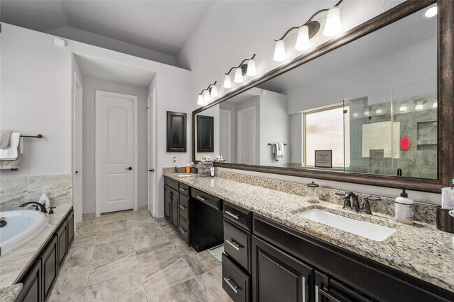 Building Photo - 17918 Olde Oaks Estate Ct