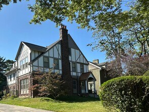 Building Photo - 421 Rivard Blvd