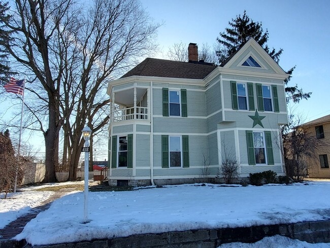 Primary Photo - Four bedroom in Historical Franklin