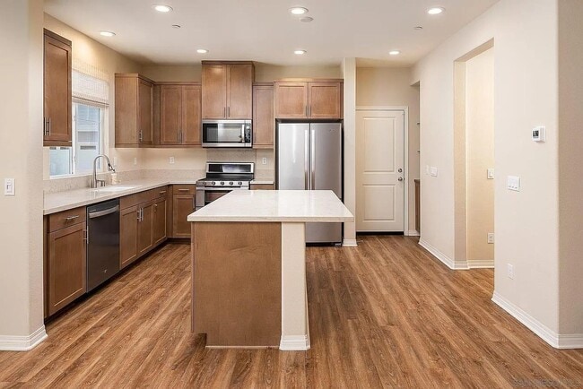 Building Photo - 518 Surfbird Ln