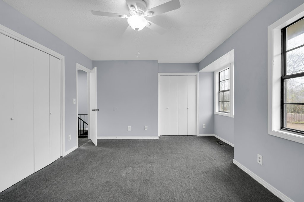 Building Photo - 319 11th St N