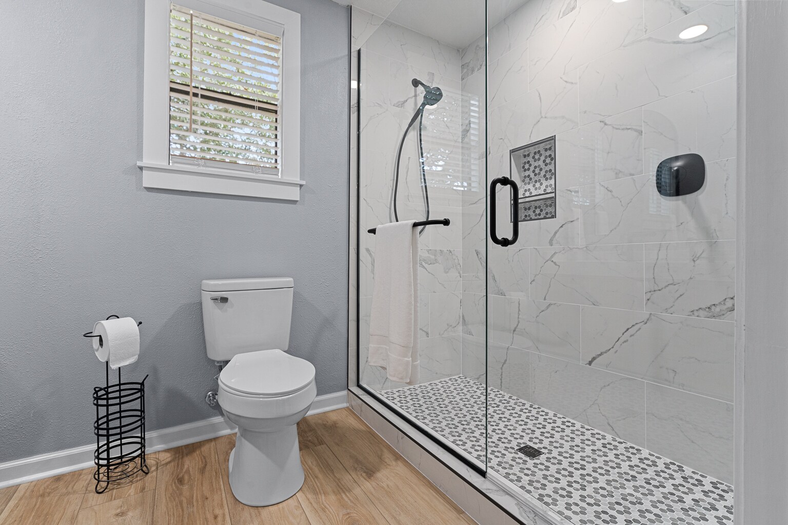 Building Photo - 5968 Capitol Dr