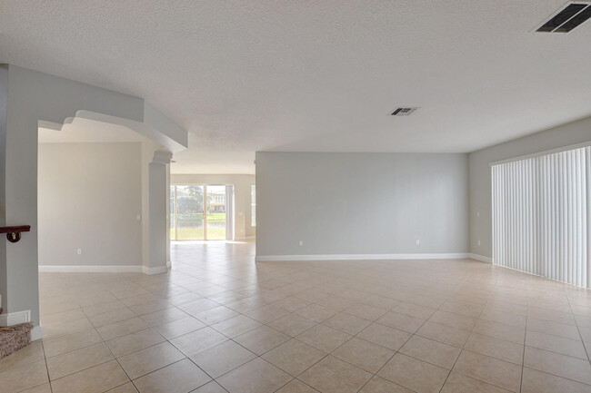 Building Photo - 9864 Woolworth Ct