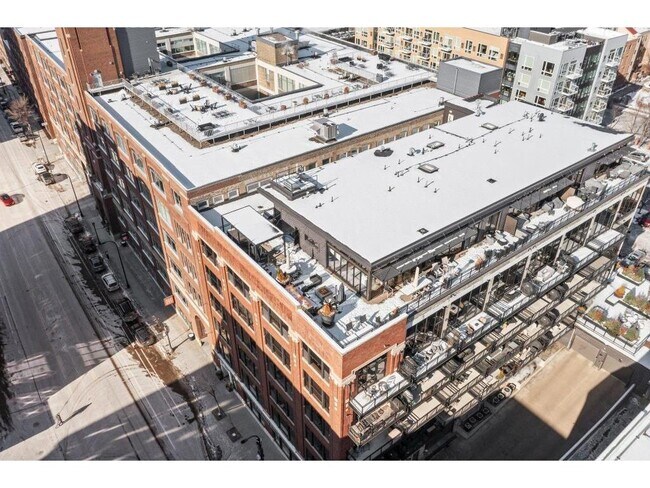 Building Photo - 618 N Washington Ave