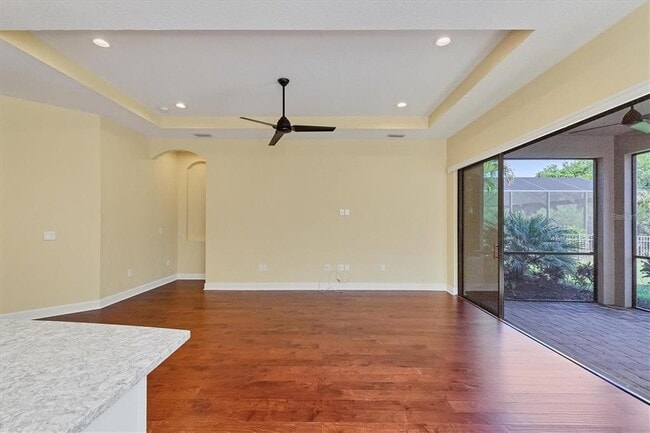 Building Photo - 5580 Semolino St