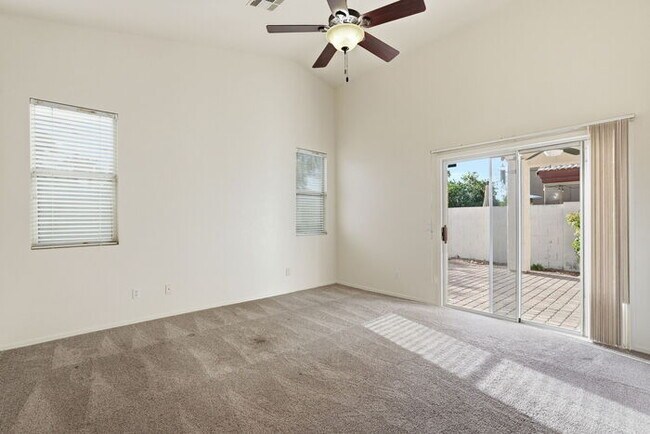 Building Photo - Huron