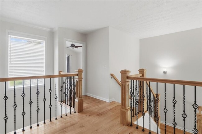 Building Photo - 2123 Beacon Crest Dr