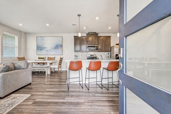 Building Photo - 2403 Bay Breeze Dr
