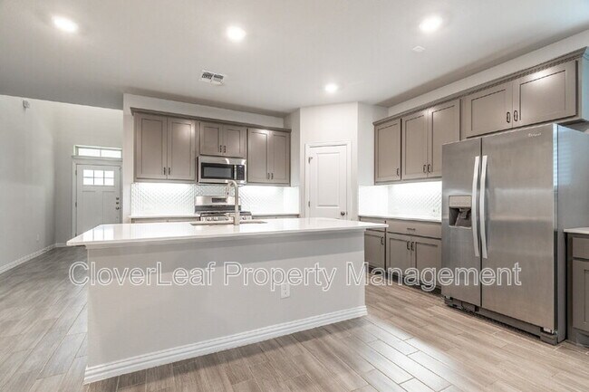 Building Photo - 675 Patriot Dr