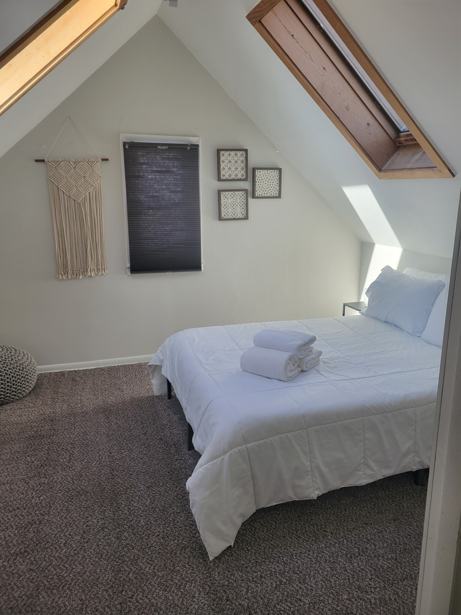 Building Photo - 156 N 75th St