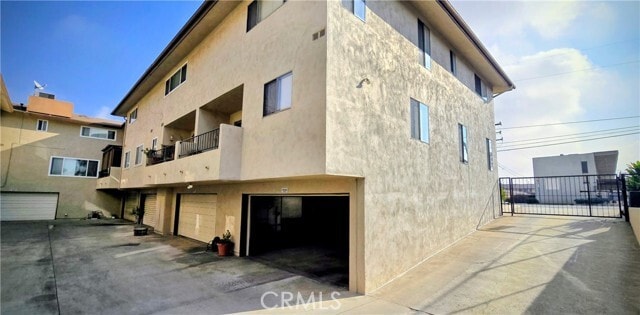 Building Photo - 10353 Downey Ave