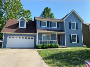 Building Photo - 1415 E 153rd Terrace