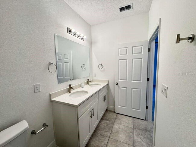 Building Photo - 4967 SW 150th Lane Rd