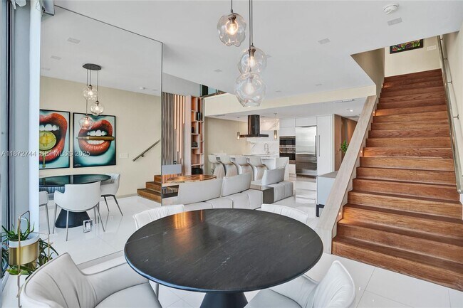 Building Photo - 1100 Biscayne Blvd