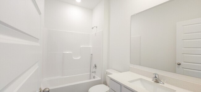 Building Photo - 4176 Viceroy St