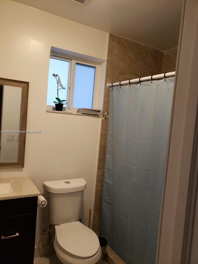 Building Photo - 5124 SW 128th Ave