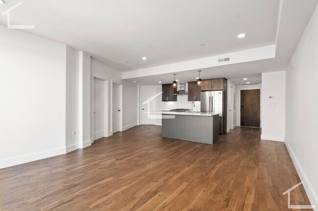 Building Photo - 26 Hichborn St