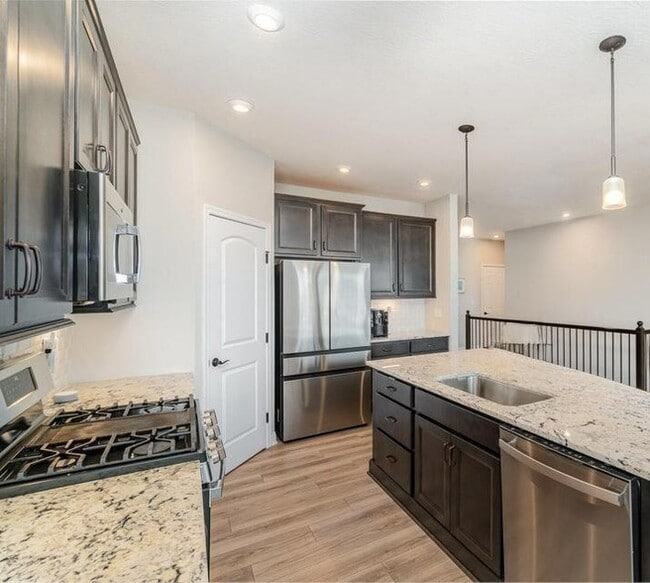 Building Photo - 6800 Green Isle Ln