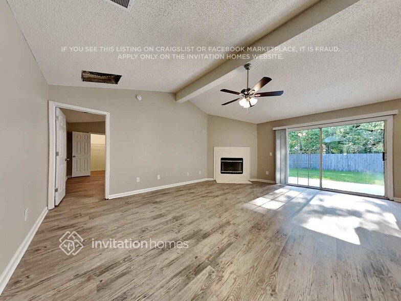 Building Photo - 11619 Greenland Hideaway Dr E