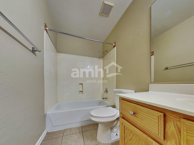 Building Photo - 6803 S 41st Ln