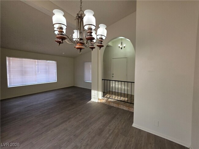 Building Photo - 3214 Anacapa Way