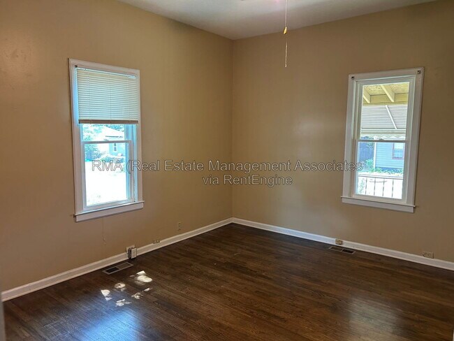 Building Photo - 119 Spalding St