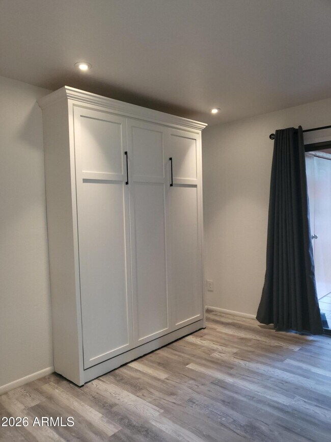 Building Photo - 12222 N Paradise Vlg Pkwy S