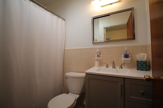 Building Photo - 2906 Brigadoon Pkwy