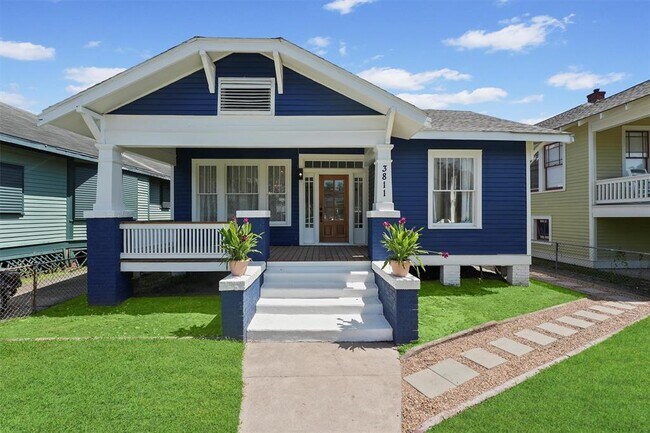 Primary Photo - 3811 Ave N 1/2