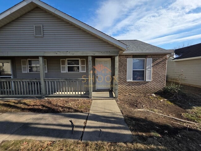 Building Photo - 2801/2803 Plaza Ln