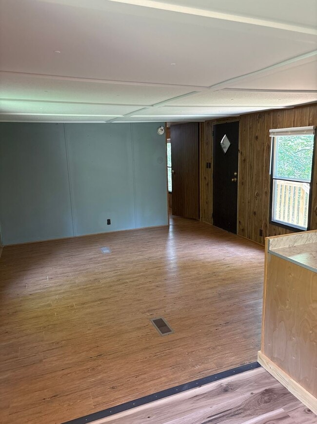 Building Photo - Quiet 3 Bedroom in Alexander