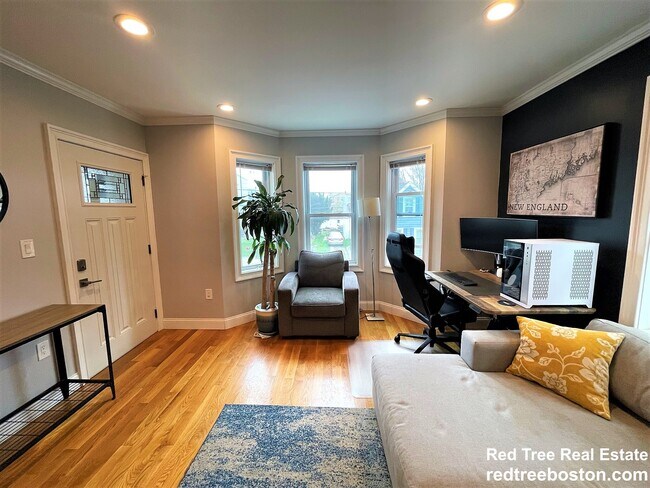 Building Photo - 62 Horace St