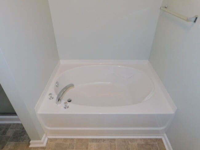 Building Photo - Wonderful 3br/2.5ba TH in excellent Apex location! One car garage! Available February 1st!