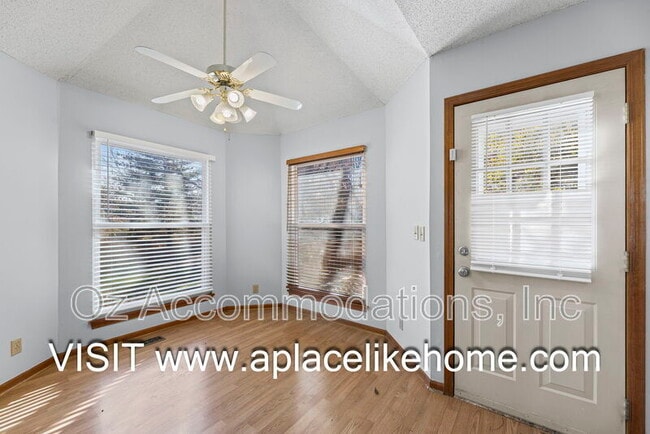 Building Photo - 15306 Riley St