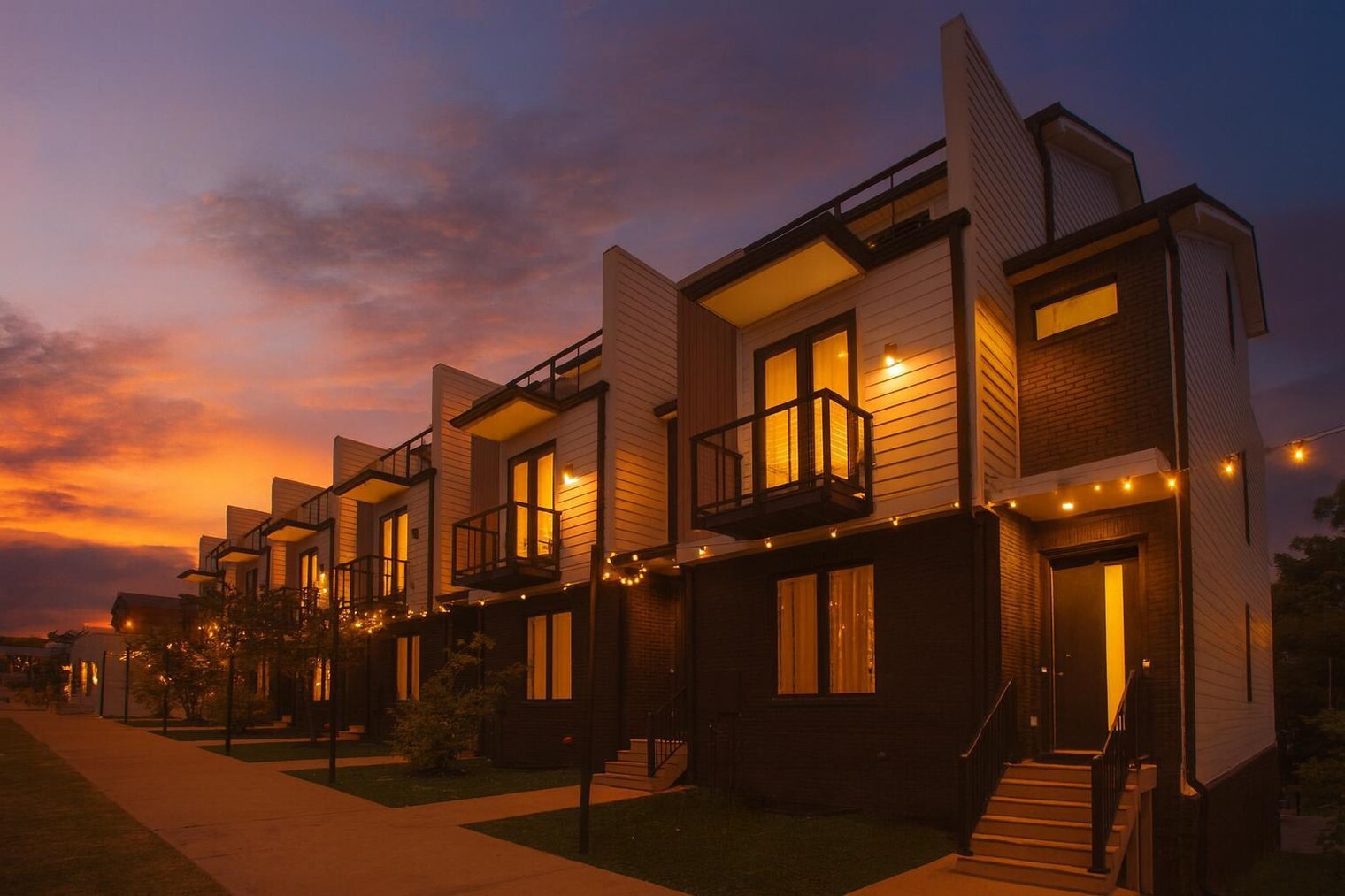 Building Photo - 1708 8th Ave S