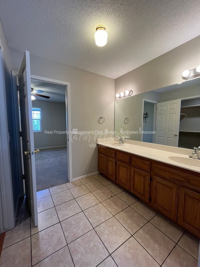 Building Photo - 3213 Cardinal Creek Cir