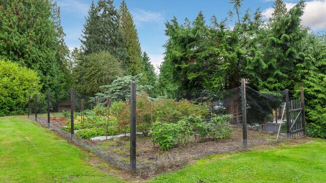 Building Photo - 13006 NE 149th St