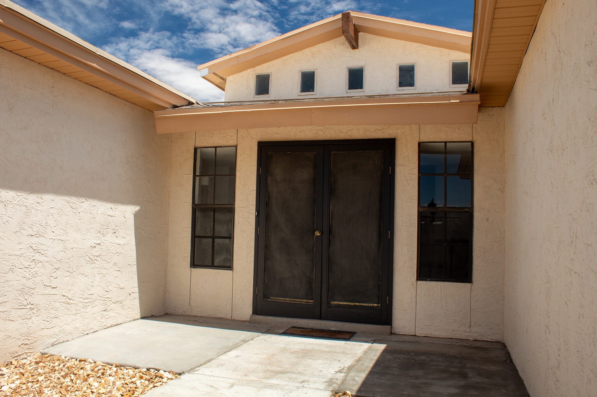 Building Photo - 10709 Lobo Ln