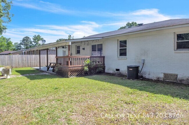 Building Photo - 227 Moon Dance Ln