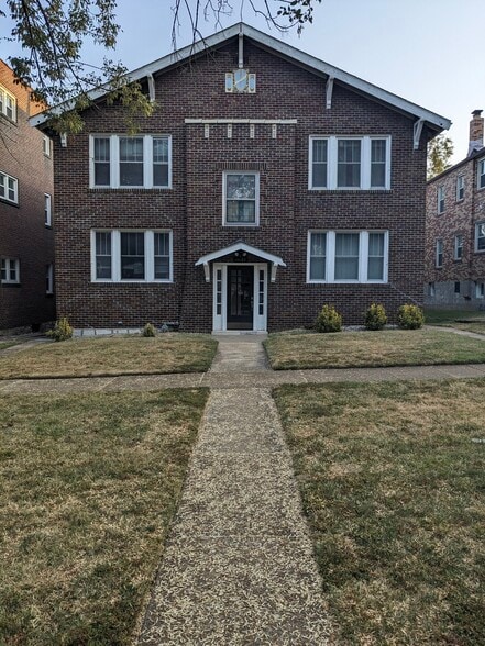 Building Photo - 6633 Alamo Avenue